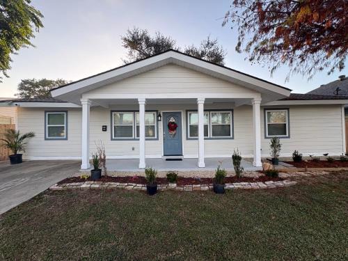 Kenner - Louis Armstrong International Airport House | Furnished 3BR Home with Private Office Near MSY Airport