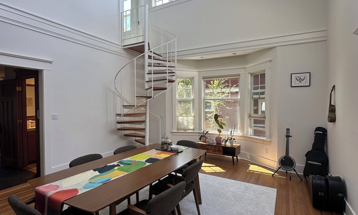 Phinney Ridge House | Furnished 3BR Seattle Family Home w/Yard, Parking & 2 Baths