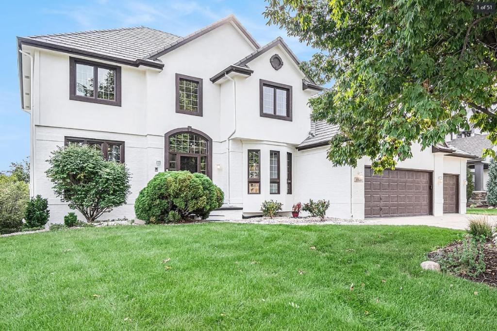 Omaha Villa | Furnished 5 BR Executive Rental