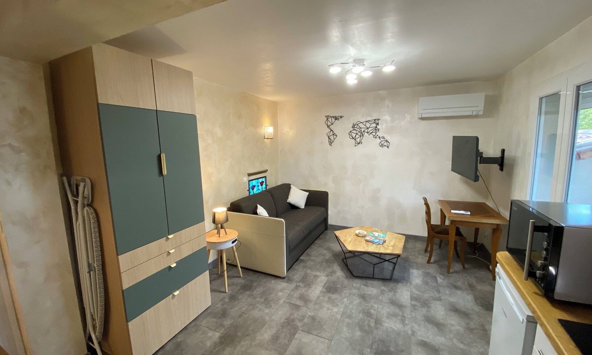 Sommieres Apartment | Furnished flat * in Sommières
