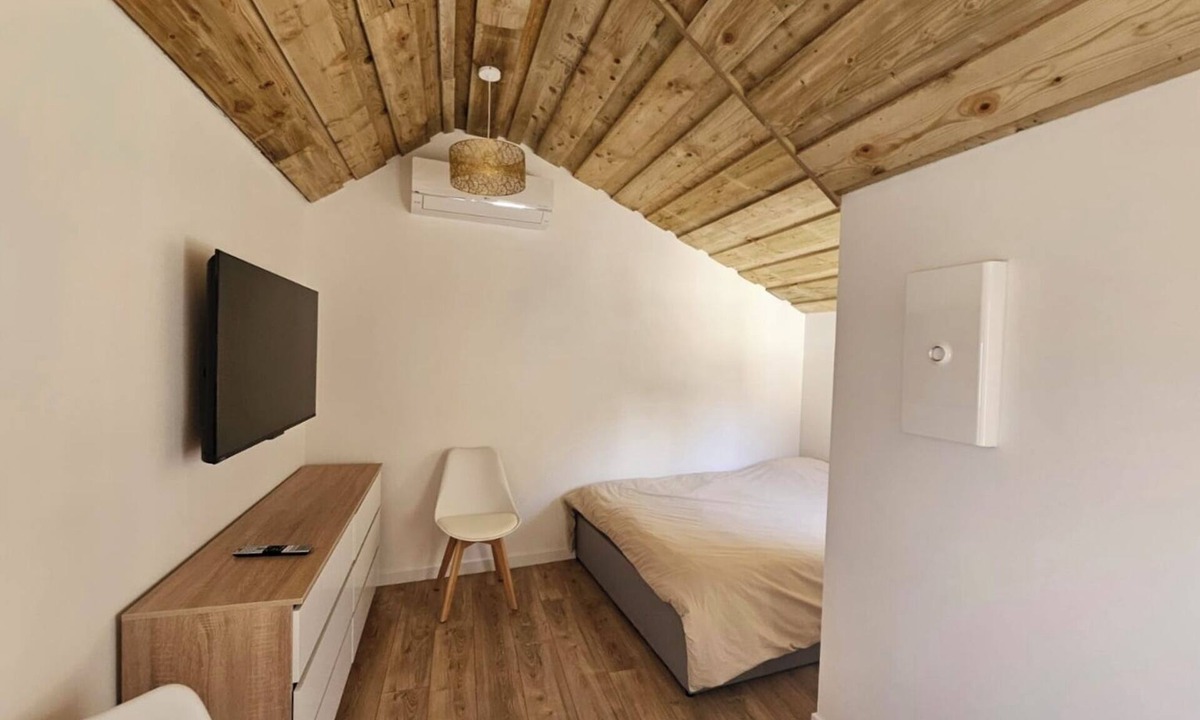 Beaumont-en-Veron Apartment | Furnished studio with all comforts