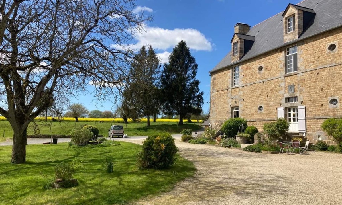 Le Parc House | Furnished Studio/Loft in XVIIth Century Estate