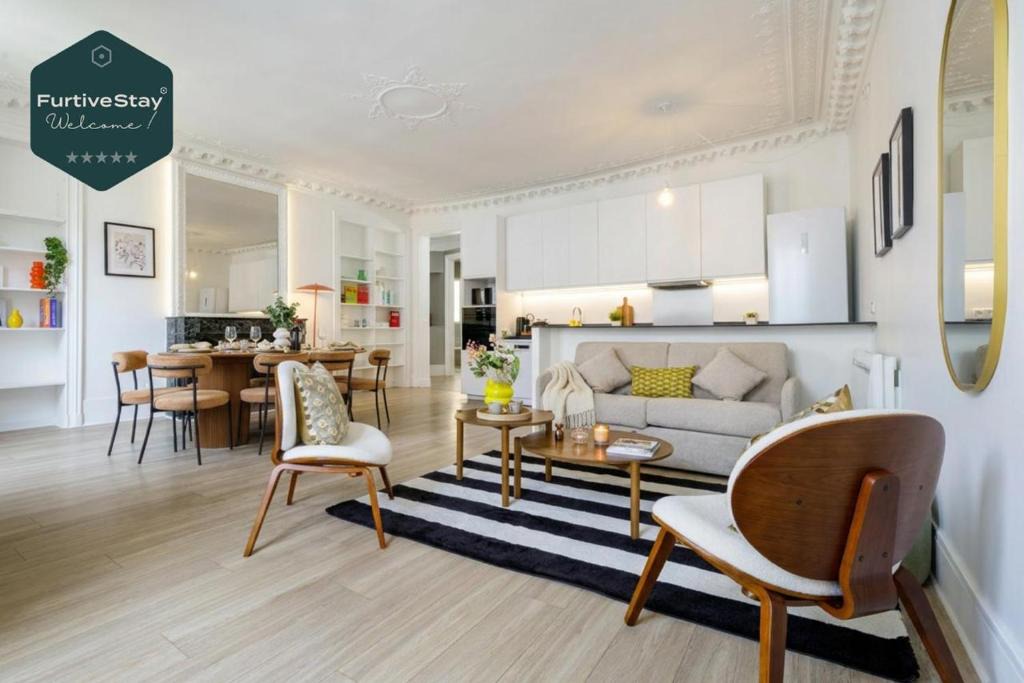 Quartier du Mail Apartment | FurtiveStay - Sentier - 30 Jeuneurs