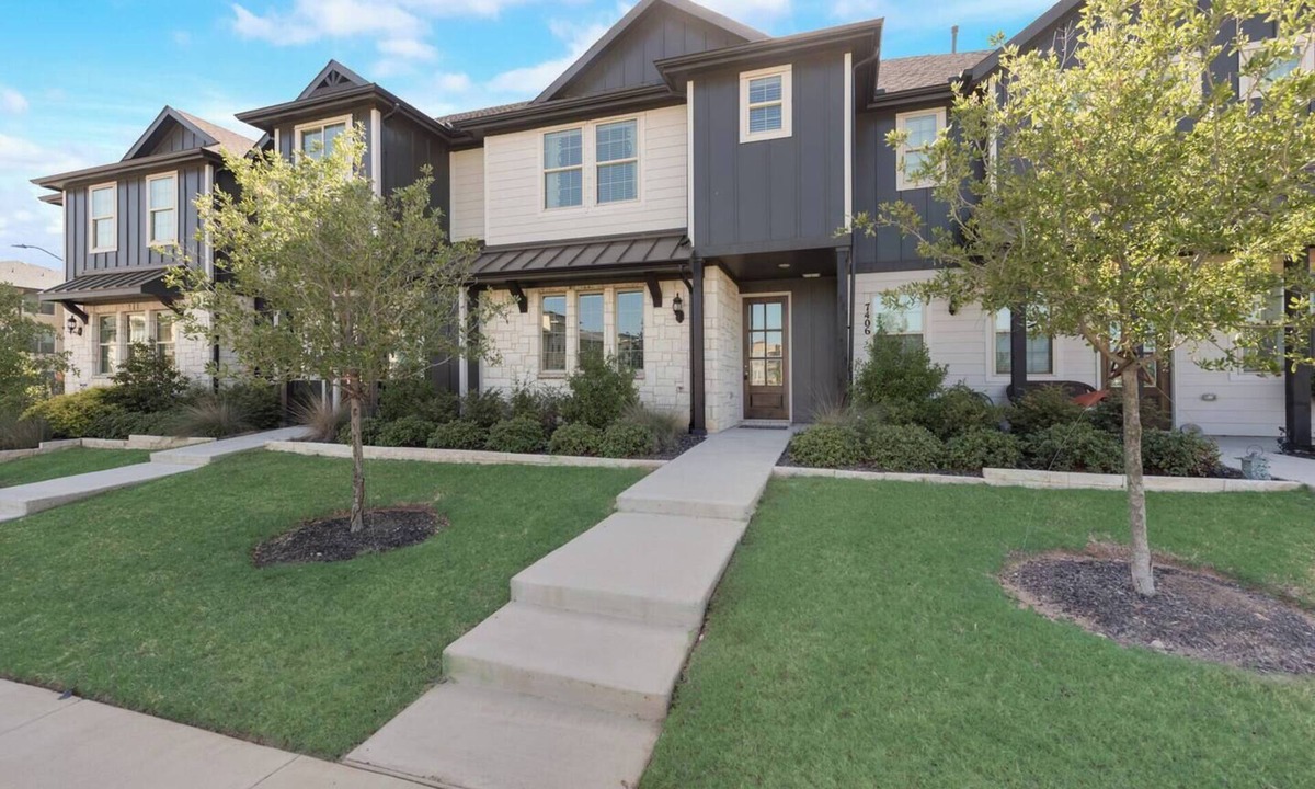 Tarrant County Apartment | FW002 – 25min to TCU Base Camp - Sleeps 6 - Free Parking
