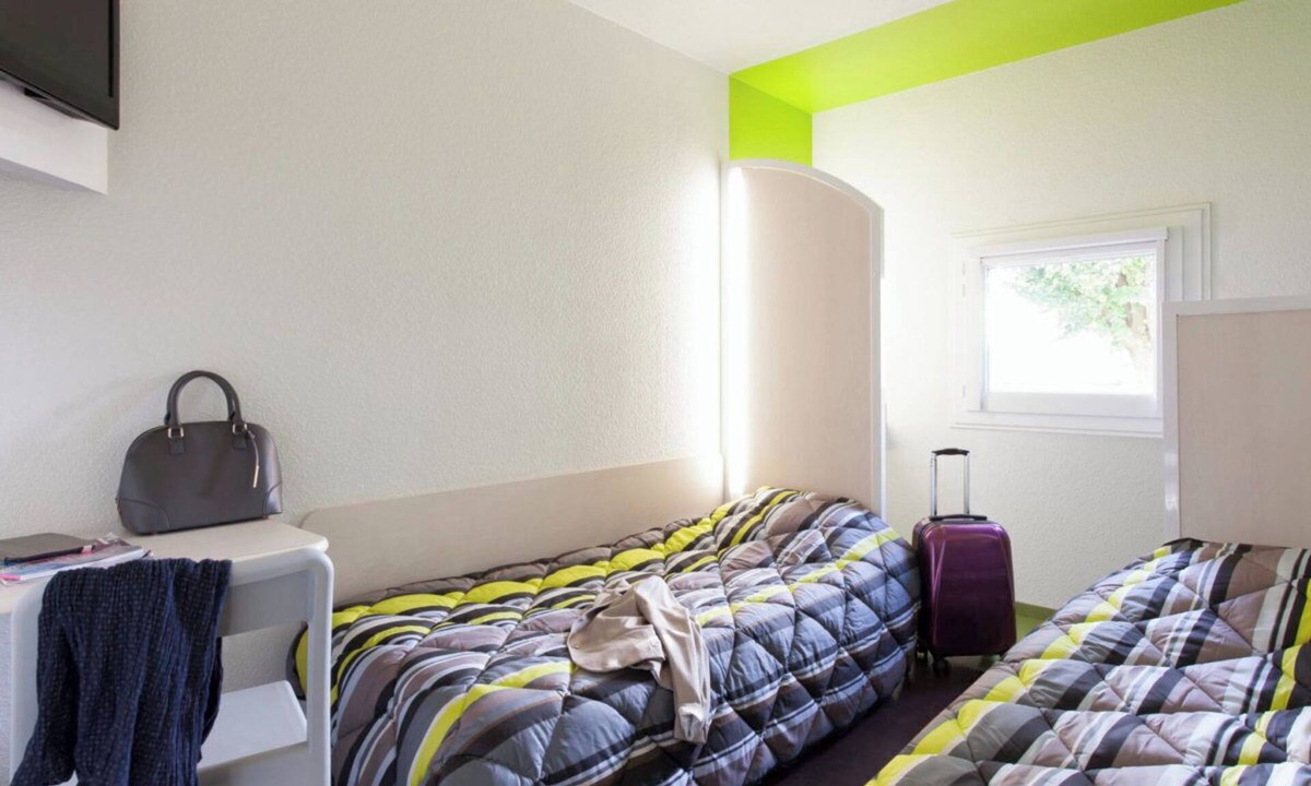 Saint-Pol-sur-Mer Hotel | FYL Hôtel Saint Pol