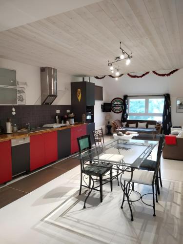 Saint-Malo-des-Trois-Fontaines House | Gîte Le Relais De Jehan