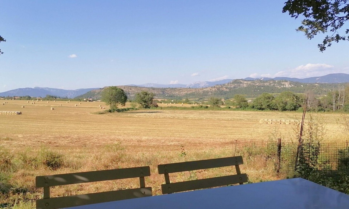 Chateauneuf-Val-Saint-Donat Apartment | Gîte du lavoir