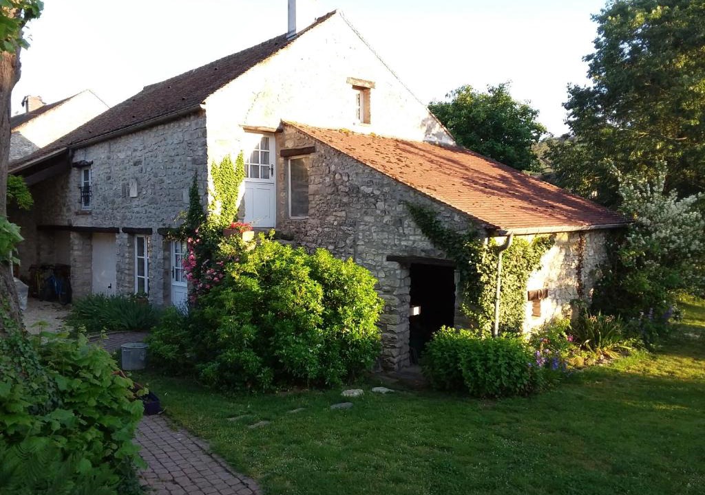 Bouville House | Gîte - à l'Ombre du Teil