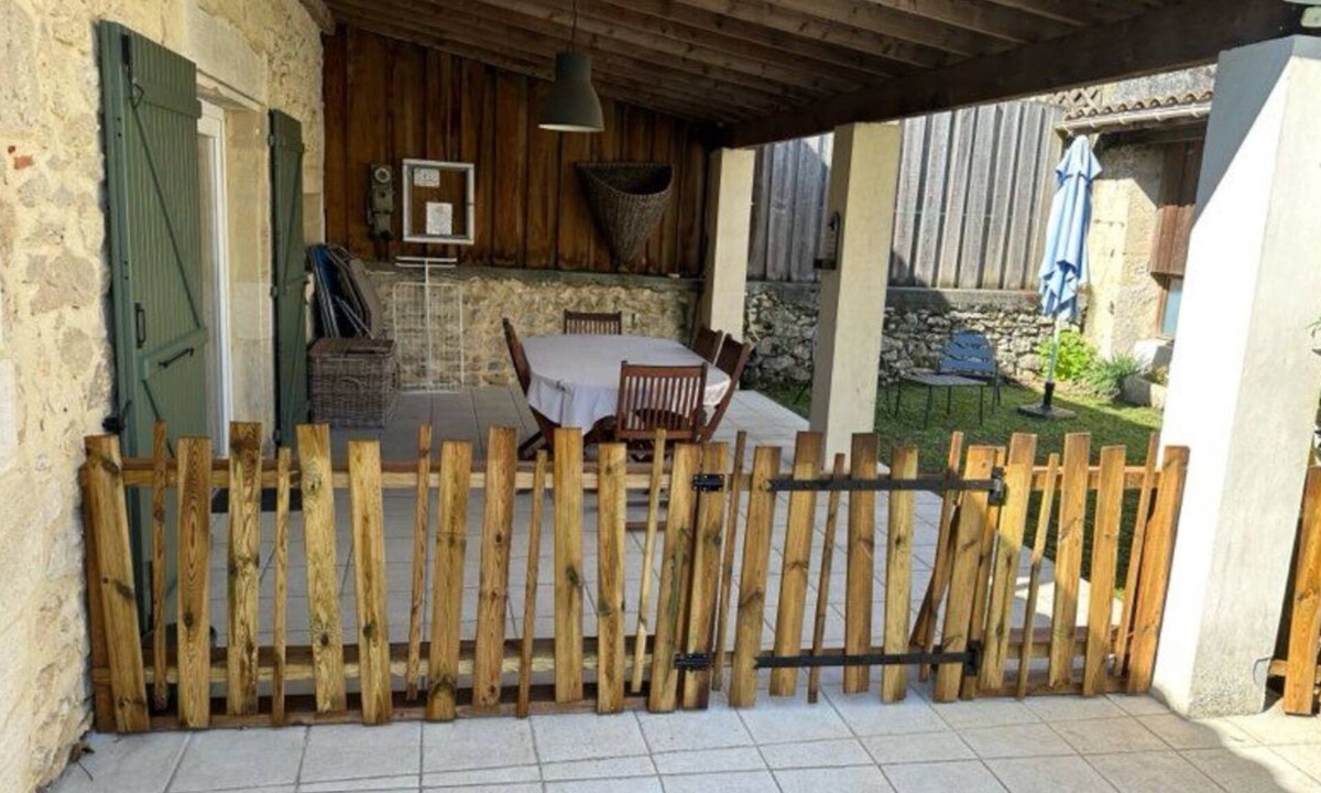 Illats House | Gîte à la Campagne