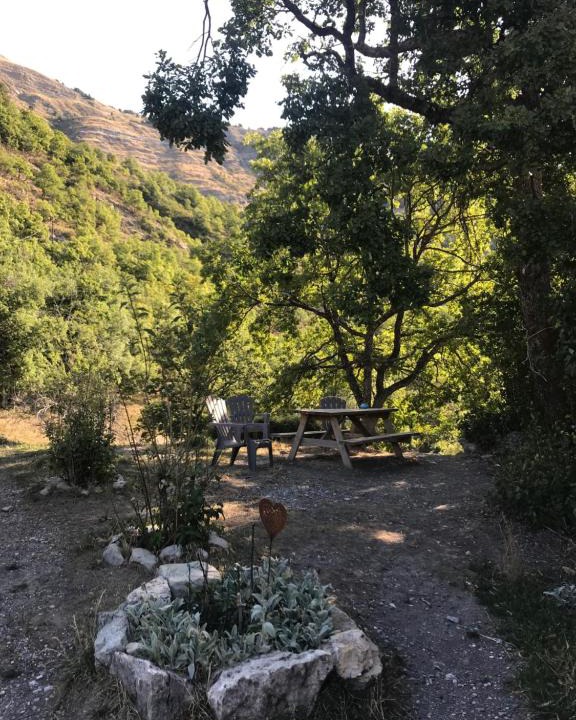 La Robine-sur-Galabre House | Gîte à la ferme La Bedigue