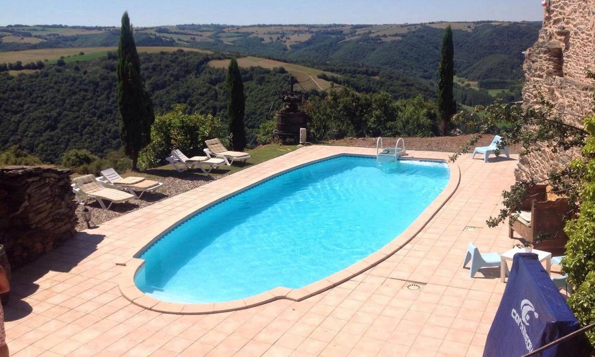 Courris Cottage | Gîte 12 pers, pétanque court and swimming pool: second week in July free!