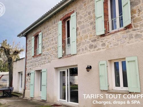Montbrison House | Gîte 200m² avec Spa et Sauna à Montbrison - FR-1-496-309