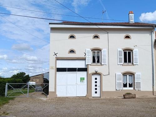 Harbouey House | Gîte 3 chambres, jardin, proche Baccarat et Lacs de Pierre-Percée, animaux acceptés - FR-1-584-36