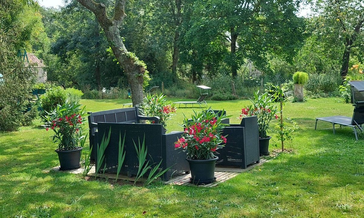 Montmorillon House | Gîte 3*,Spacious riverside house