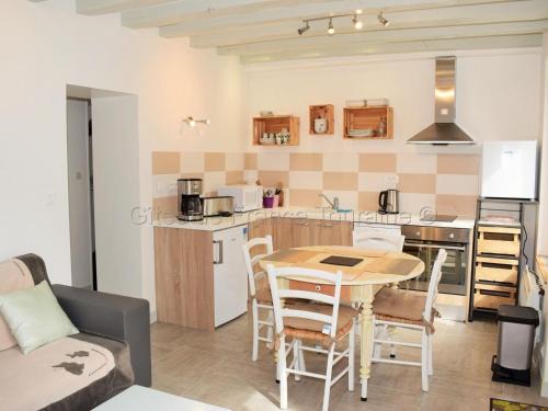 Limeray House | Gîte au Cœur du Val de Loire avec WIFI et Animaux Acceptés - FR-1-381-154