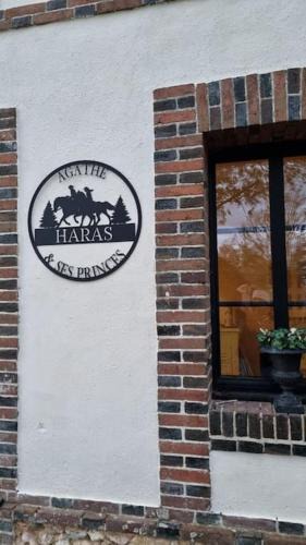 Mandres House | Gîte au Haras d'Agathe et ses princes