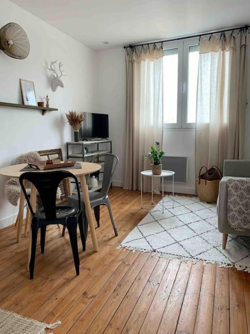 La Rogere Apartment | Gîte Au numéro 13 à 50m de la mer