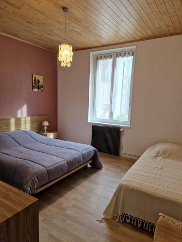 Saint-Martial-de-Valette Apartment | Gîte AUDREY