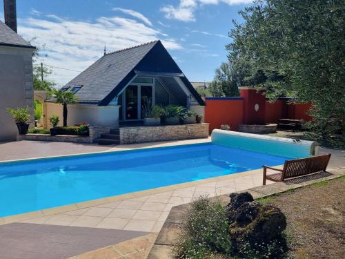 Saint-Etienne-de-Montluc House | Gîte authentique avec piscine chauffée et jardin paysager près de Nantes - FR-1-306-962