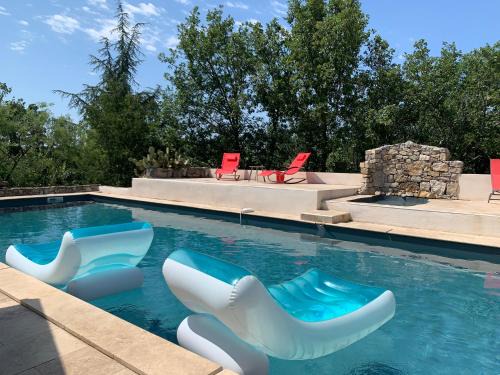 Saint Alban Auriolles House | Gîte avec piscine privée au coeur d'une forêt de chênes proche de Vallon Pont d'Arc