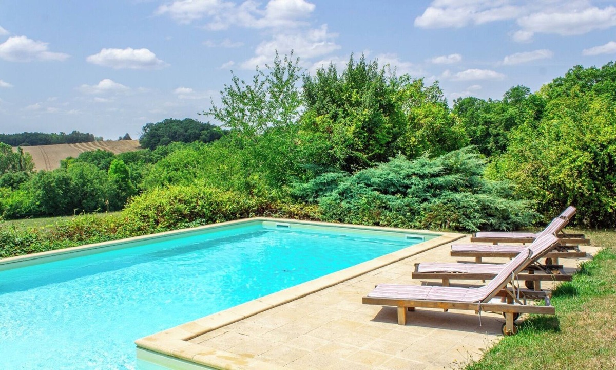 Montaigu-de-Quercy Villa | Gîte- barn Oc Keys private pool - Table tennis- French billiards-BBQ