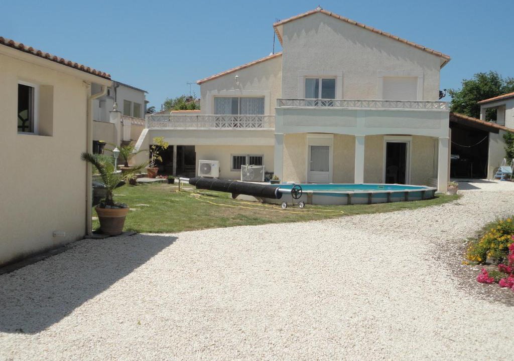 Meschers-sur-Gironde Apartment | Gîte Benardière