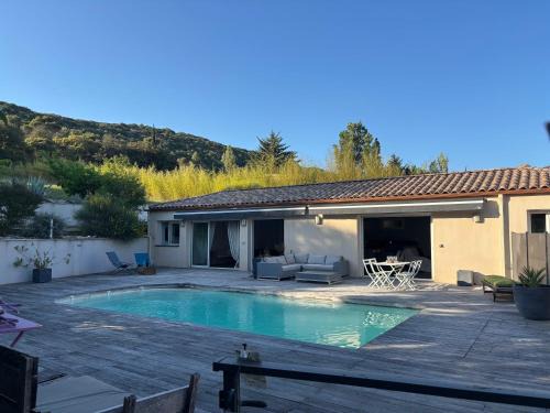 Vailhauques House | Gîte bien être avec Spa privatif, hammam et piscine chauffée près de Montpellier