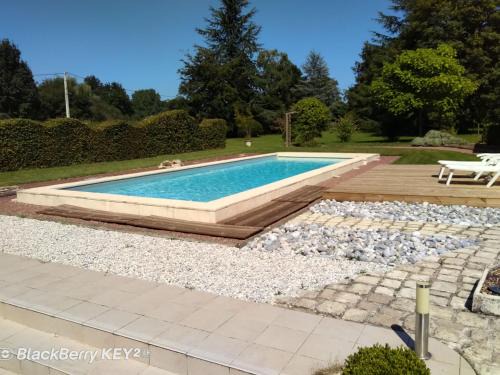 La Chapelle-aux-Choux House | Gîte calme avec piscine chauffée, cheminée, salle de jeux et vélos - parfait pour familles et amis - FR-1-410-141