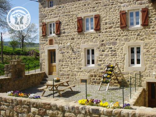 Saint-Bonnet-le-Courreau House | Gîte chaleureux dans parc naturel avec animaux admis et confort moderne - FR-1-496-28