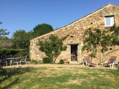 Chaille-sous-les-Ormeaux House | Gîte charmant avec jardin clos, proche attractions, 2 chambres, Wifi, parking, calme assuré - FR-1-426-138
