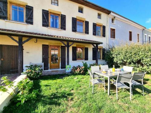 Saint-Haon-le-Chatel House | Gîte Charme et Confort à Saint-Haon-le-Châtel, Animaux admis - FR-1-496-371