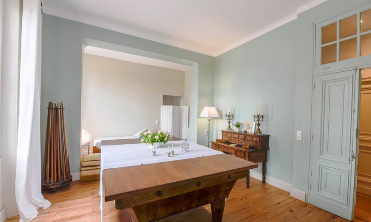 Castelsarrasin House | Gîte Chasselas including a reception room for 40 people