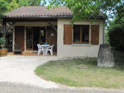 Devillac Other | Gîte confortable avec terrasse et accès handicapé - API-1-52-592