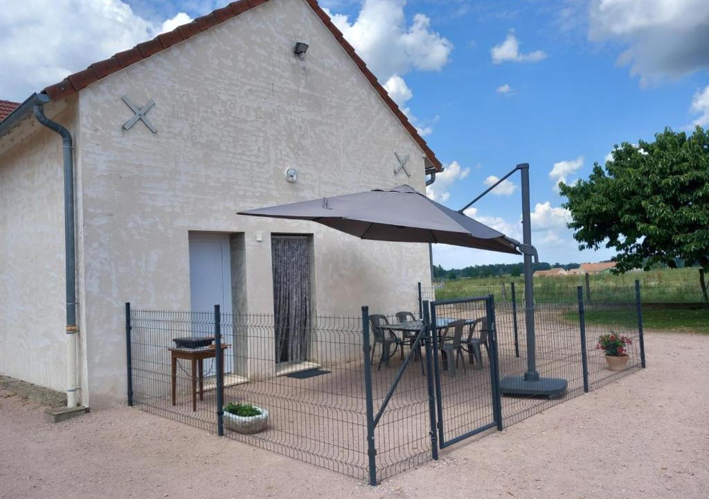 Contigny House | Gîte Contigny, 3 pièces, 4 personnes - FR-1-489-452