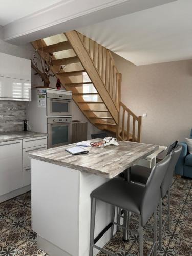 Lestrem Apartment | Gîte Cosy Avec piscine Chauffée 6 personnes