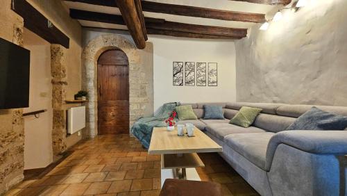 Saint-Guilhem-le-Desert Apartment | Gîte Custhom St Guilhem-le-Désert