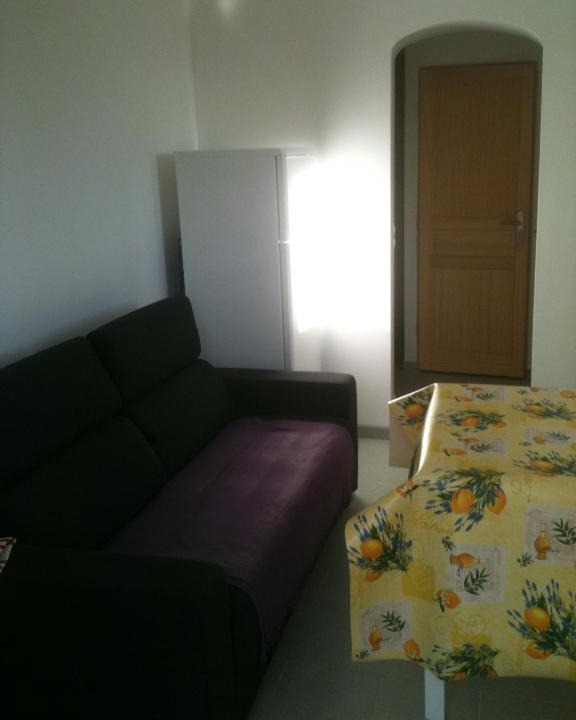 Die House | Gîte d'étape d'Aurouses