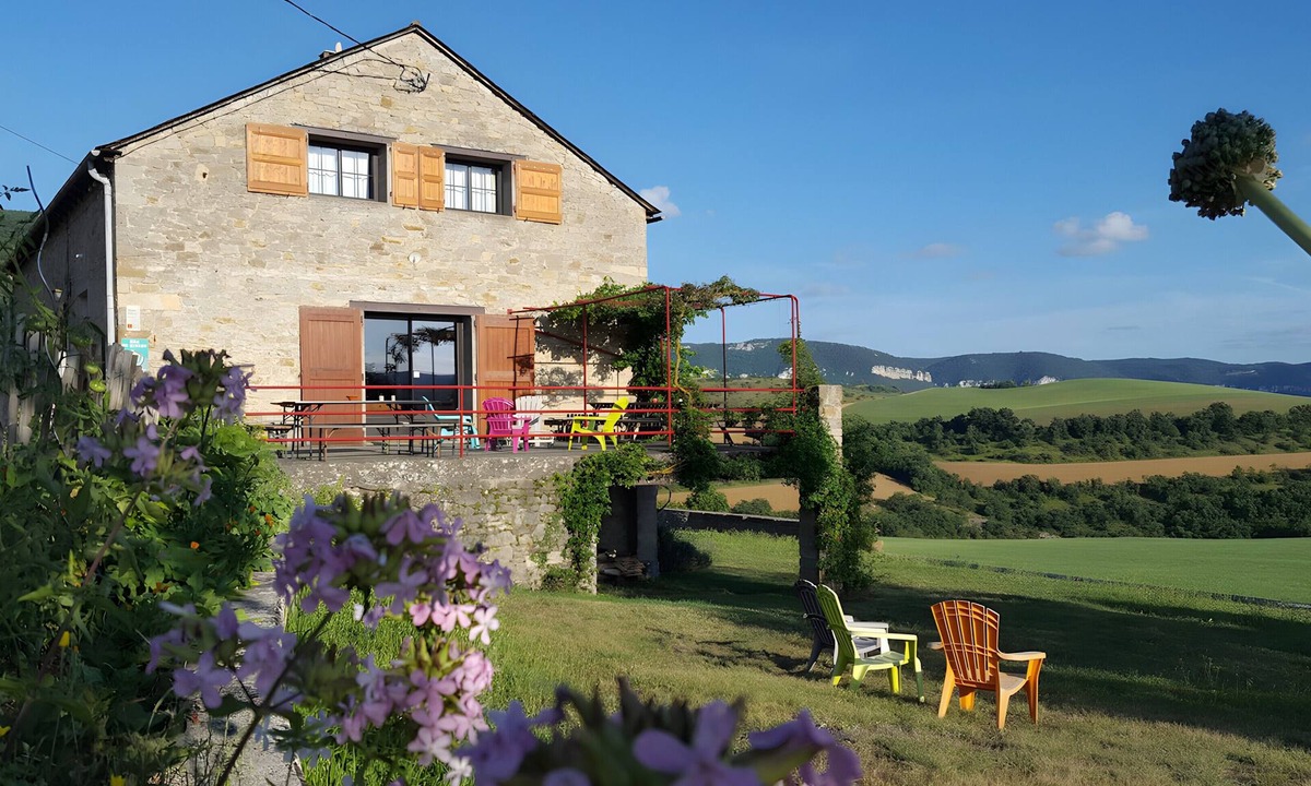 Compeyre House | Gîte de Cabrières: Private Terrace, Private Garden, and Wi-Fi