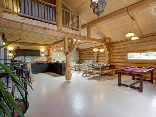 Saint-Jean-Soleymieux House | Gîte de Charme avec Jacuzzi dans Monts du Forez - FR-1-496-313