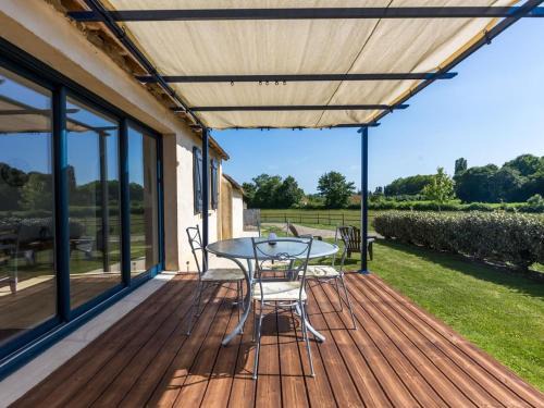 Saint-Jean-d'Asse House | Gîte de Charme : Calme, Nature, Proche du Mans, Terrasse, Jardin, Parking Privé - FR-1-410-397