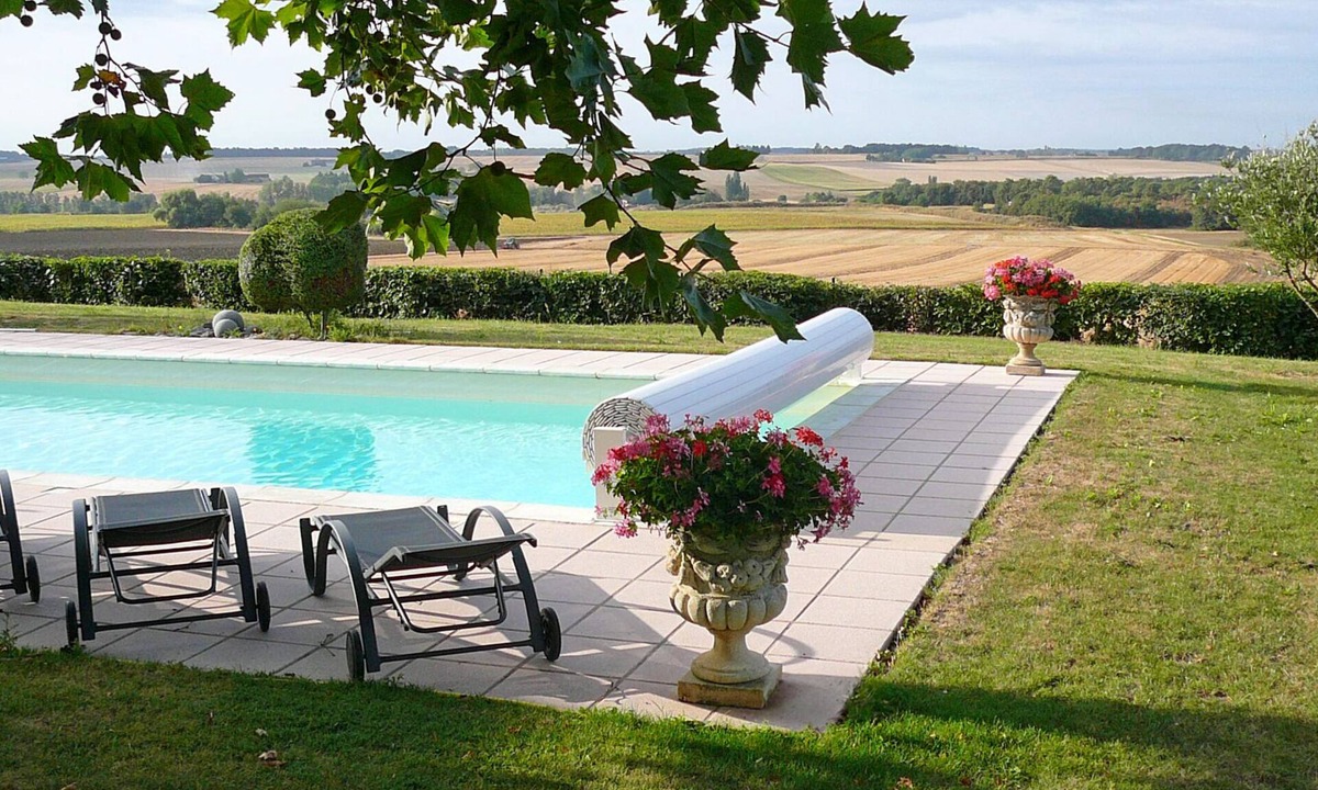 Varennes House | Gîte de Charme en Touraine + Heated swimming pool with view ! Pleine Nature ! 5 pers.