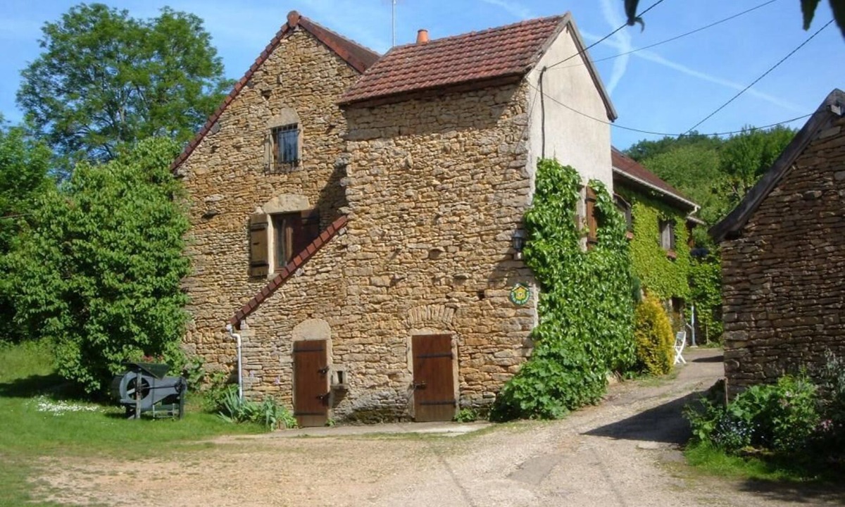 Genouilly House | Gîte de Fer - GENOUILLY