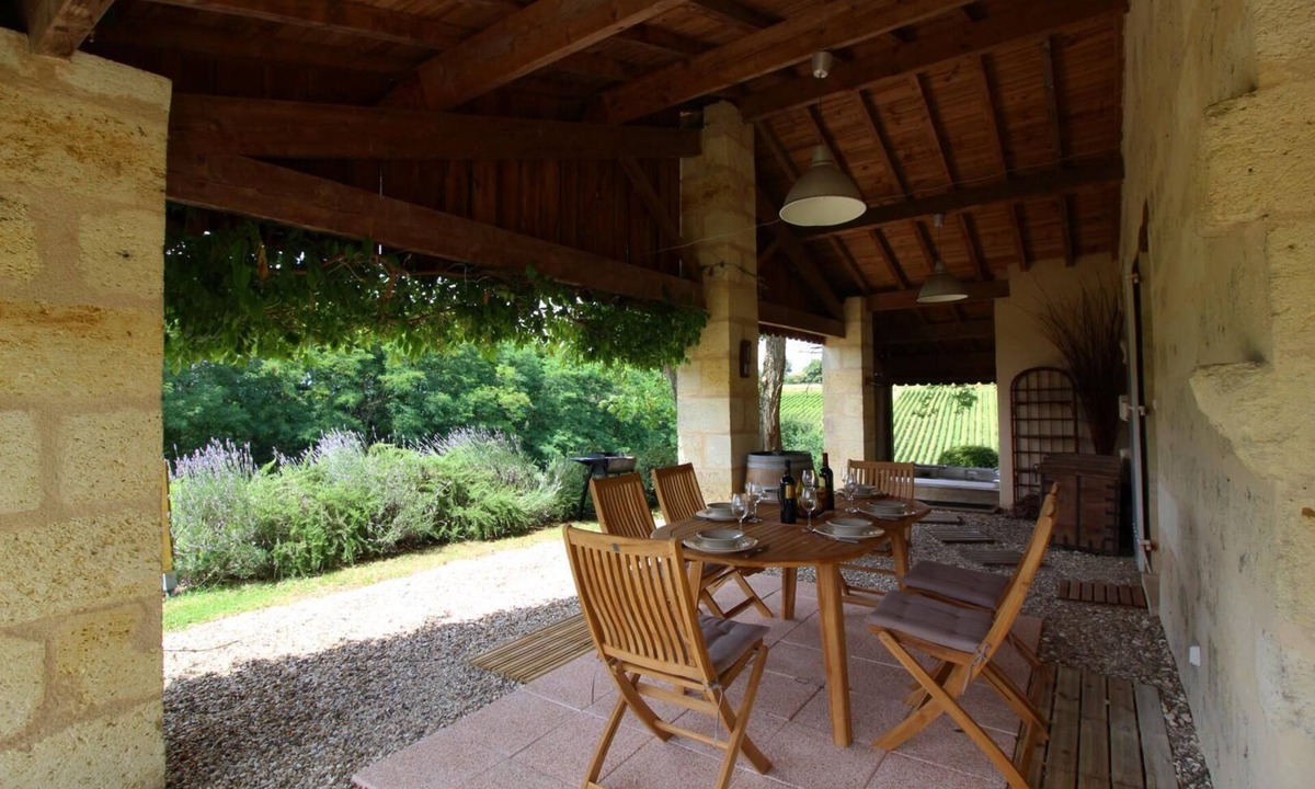 Saint-Ciers-de-Canesse House | Gîte de Bujan - Saint Ciers DE Canesse