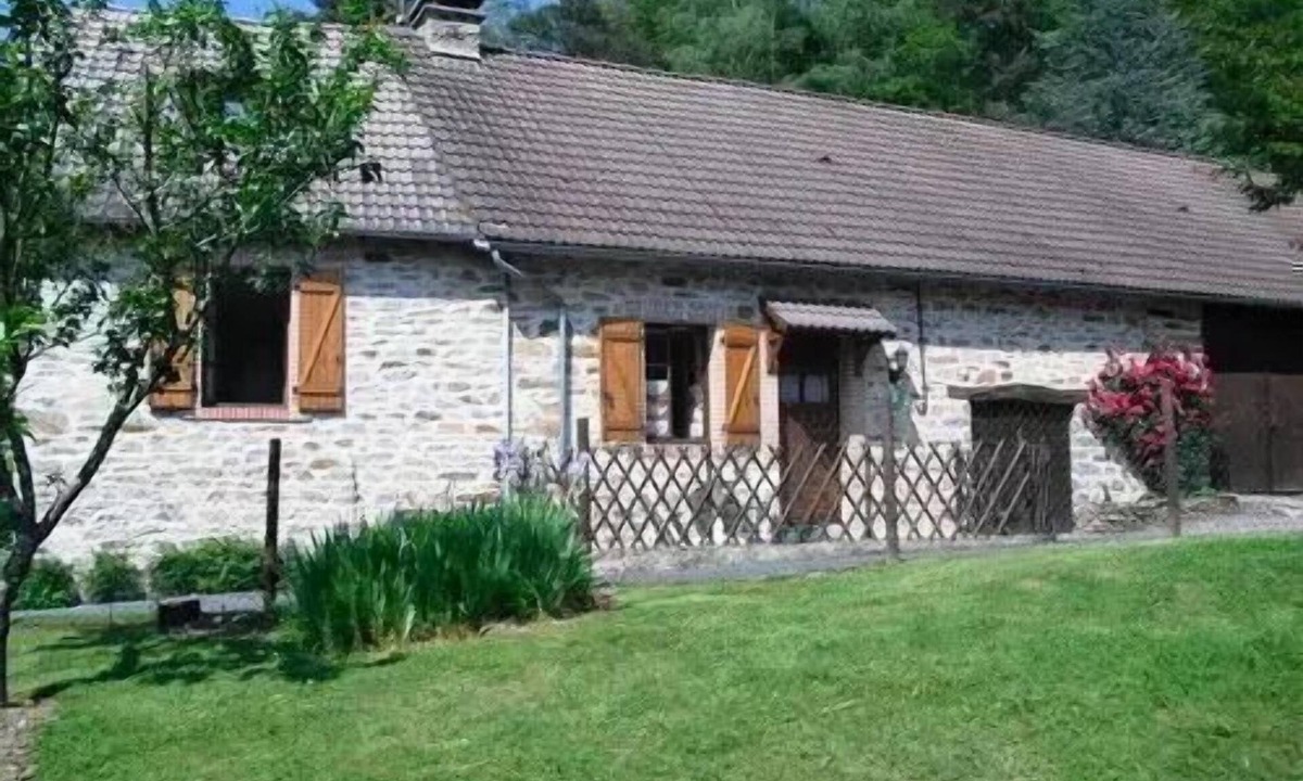 Sainte-Fortunade Villa | Gîte de France in Sainte Fortunade 2 ears - Gite de France 5 people