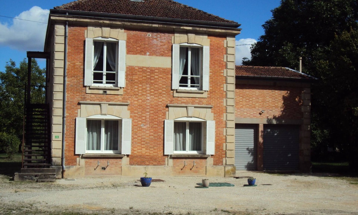 Doulaincourt-Saucourt House | Gîte de la Gare