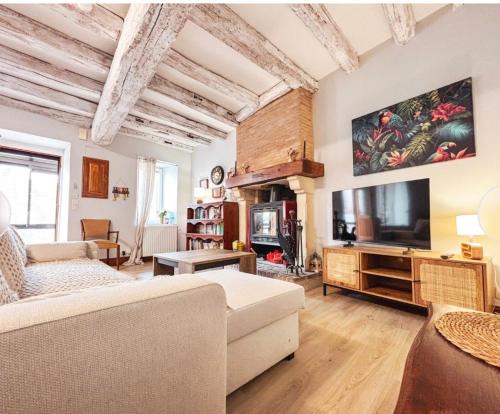 Deols House | Gîte de l horloge