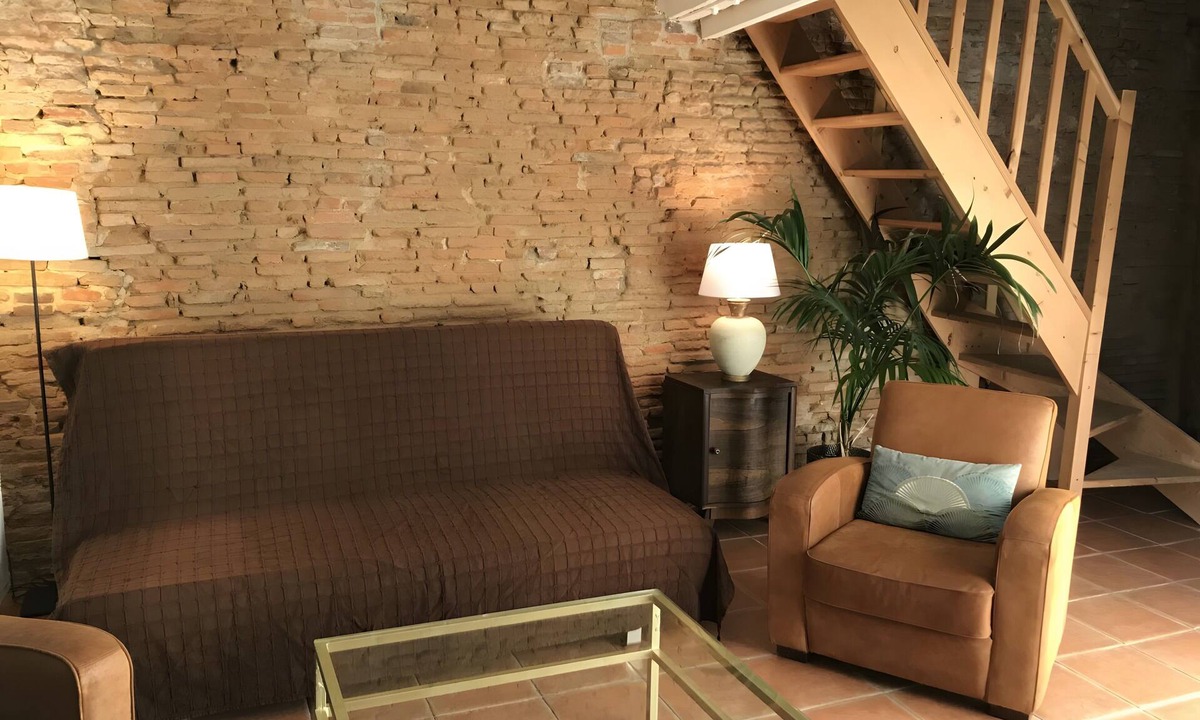 Varennes House | Gîte de l'olivier – Château des Varennes: 6 Guests, Pool, Garden, Horseback Rides