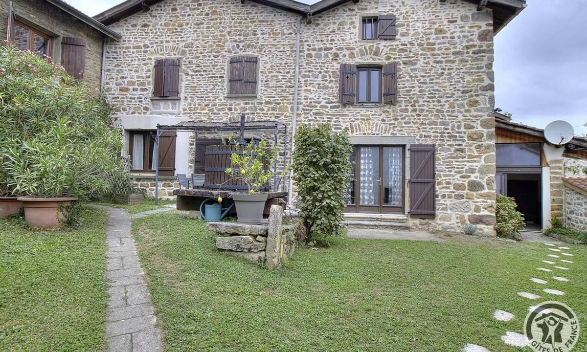 Dommartin House | Gîte de la Bergeonnière