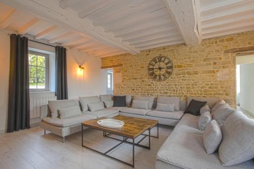 Lingevres House | GÎTE de la Bertinière
