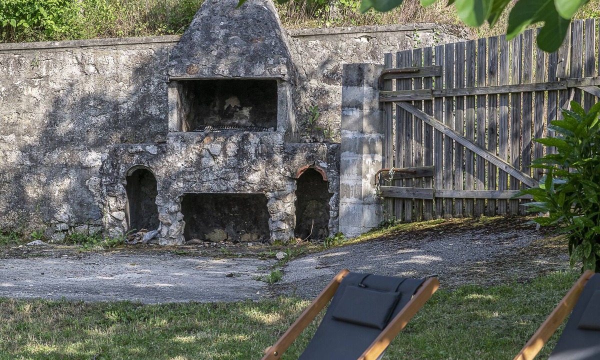 Champagneux House | Gîte de la Cascade, Maison Spacieuse Avec Piscine